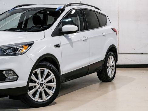 Used 2019 Ford Escape SEL image 7