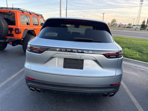 Used 2021 Porsche Cayenne S image 7