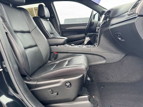Used 2022 Jeep Grand Cherokee Limited image 10