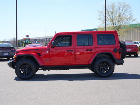 Used 2019 Jeep Wrangler Unlimited Sahara w/ Quick Order Package 24M Moab image 6