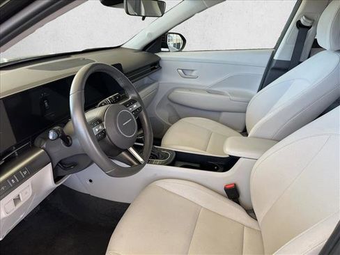 Used 2025 Hyundai Kona SEL FWD image 9