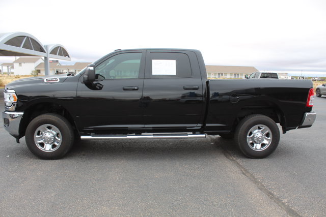 Used 2024 RAM 2500 Tradesman w/ Chrome Appearance Group AWD/4WD image 8