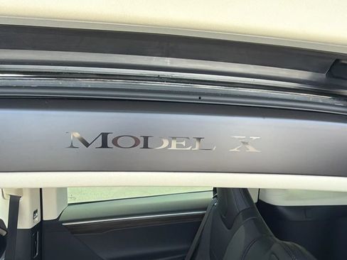 Used 2017 Tesla Model X 75D AWD/4WD image 28