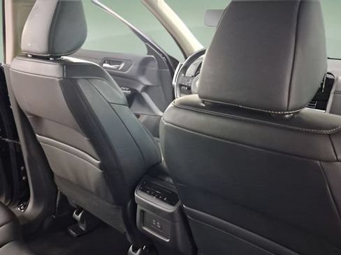 Used 2025 Nissan Pathfinder SL w/ Cargo Package FWD image 15