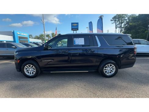 Used 2024 Chevrolet Suburban LT AWD/4WD image 5