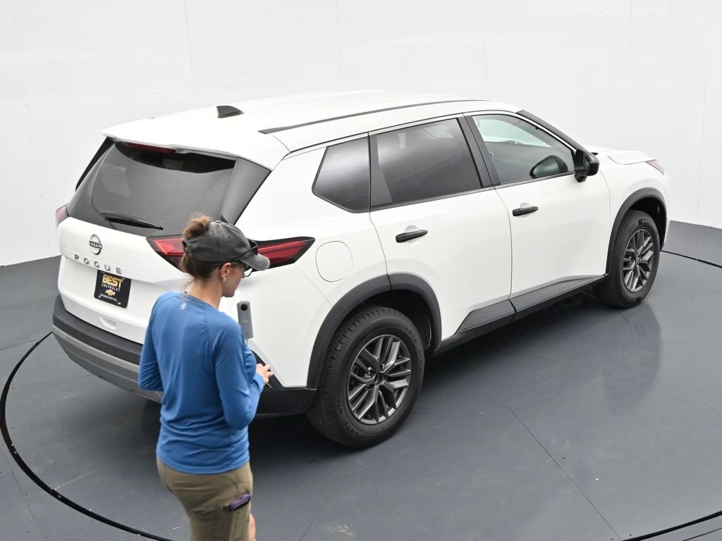 Used 2023 Nissan Rogue S FWD image 24