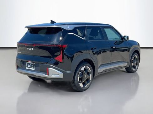 New 2027 Kia Seltos S FWD image 7