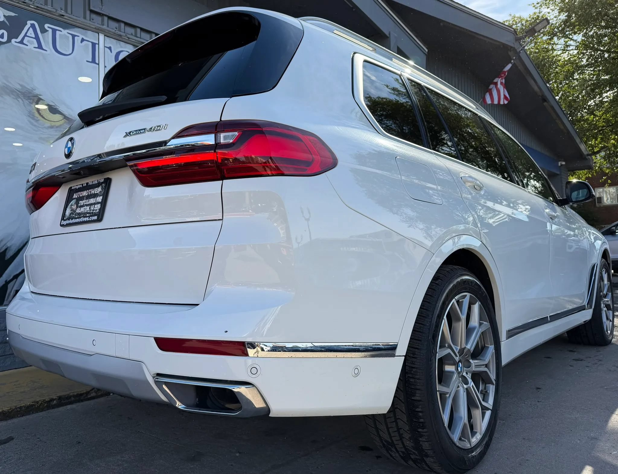 Used 2022 BMW X7 xDrive40i w/ Cold Weather Package AWD/4WD image 3