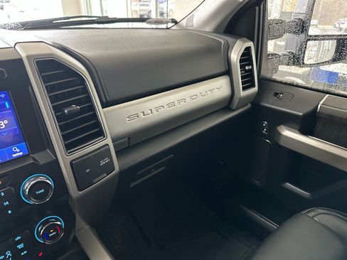 Certified 2021 Ford F250 Lariat w/ Tremor Off-Road Package image 37