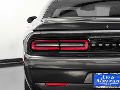 Used 2020 Dodge Challenger SXT w/ Plus Package RWD image 38