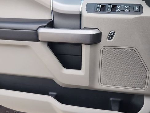 Used 2021 Ford F250 XLT w/ XLT Premium Package image 22