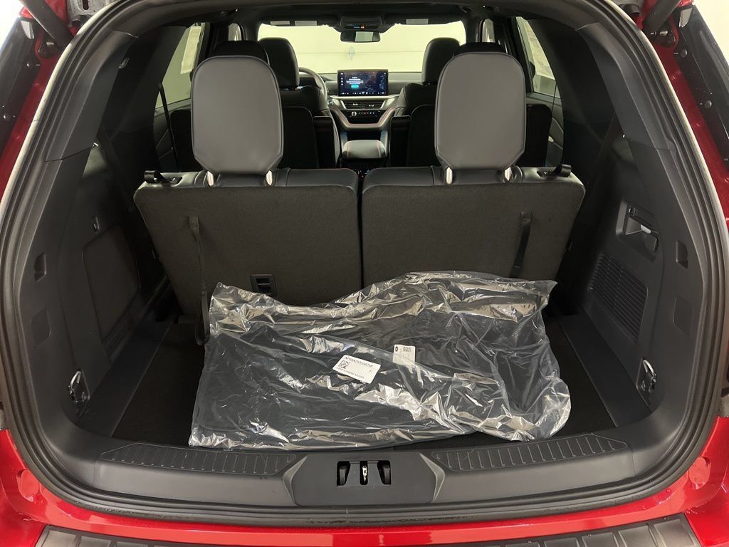 New 2026 Ford Explorer ST-Line w/ ST-Line Street Pack AWD/4WD image 36