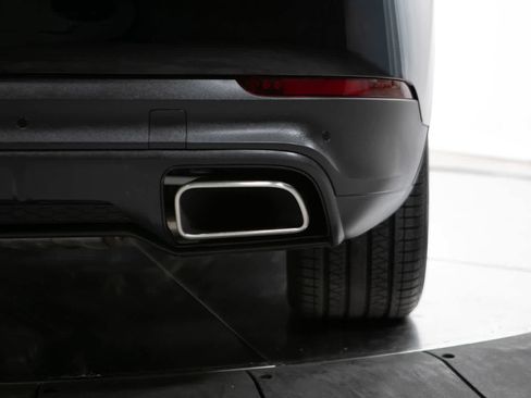 Certified 2023 Porsche Cayenne AWD/4WD image 20