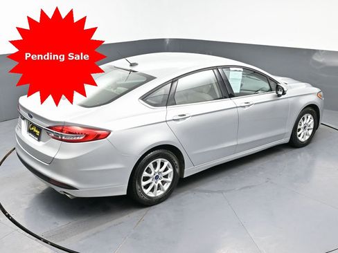 Used 2018 Ford Fusion S image 40