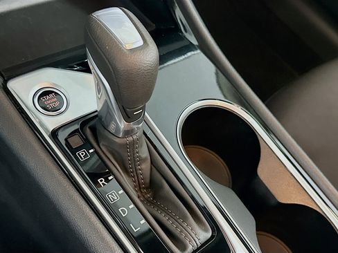 Used 2024 Nissan Altima 2.5 SV image 23