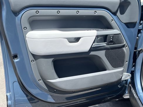 New 2025 Land Rover Defender 110 S image 11