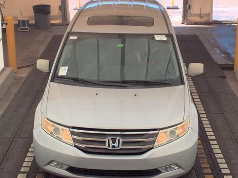 Used 2012 Honda Odyssey Touring image 2