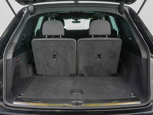 Used 2025 Audi Q7 3.0T Premium Plus image 17