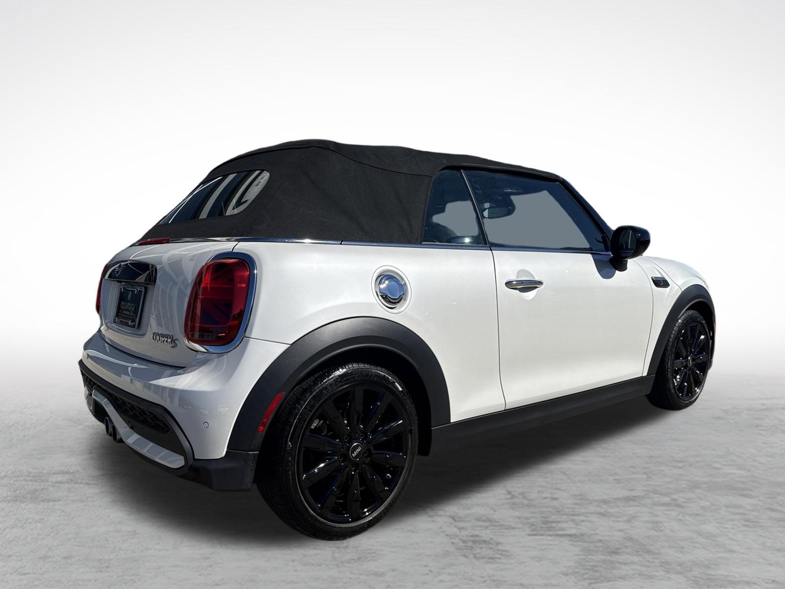 Used 2024 MINI Cooper S FWD image 11
