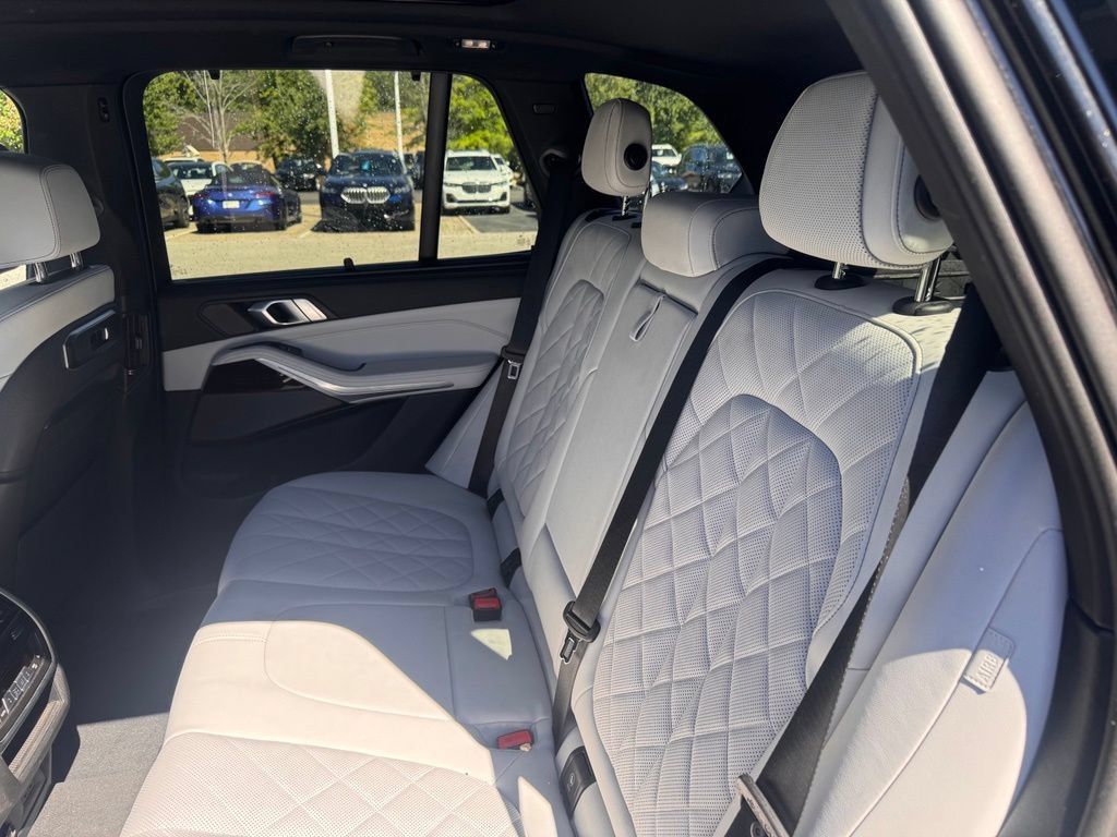 Used 2025 BMW X5 xDrive40i w/ Executive Package AWD/4WD image 10