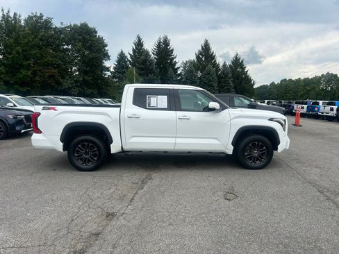 Used 2023 Toyota Tundra SR5 w/ SR5 Convenience Package AWD/4WD image 7