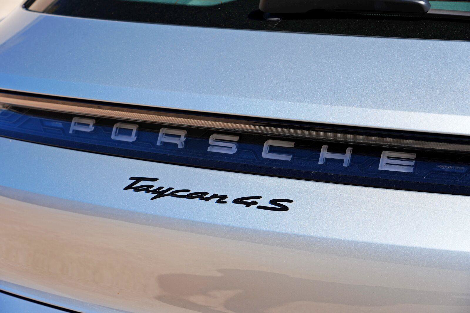 Used 2022 Porsche Taycan 4S AWD/4WD image 63