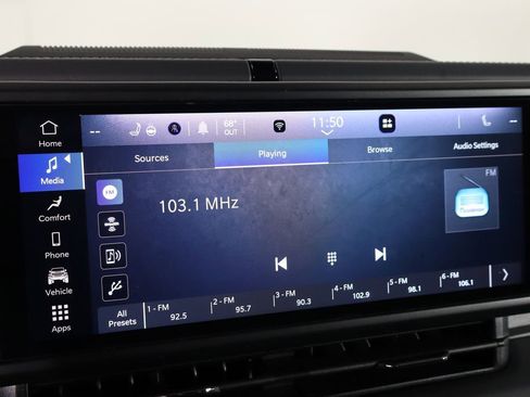 Used 2025 Jeep Wrangler Unlimited Sahara w/ Safety Group image 28