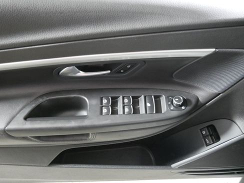 Used 2013 Volkswagen Eos Komfort FWD image 19