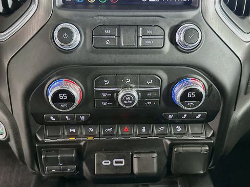 Used 2020 GMC Sierra 1500 AT4 w/ AT4 Premium Package AWD/4WD image 23
