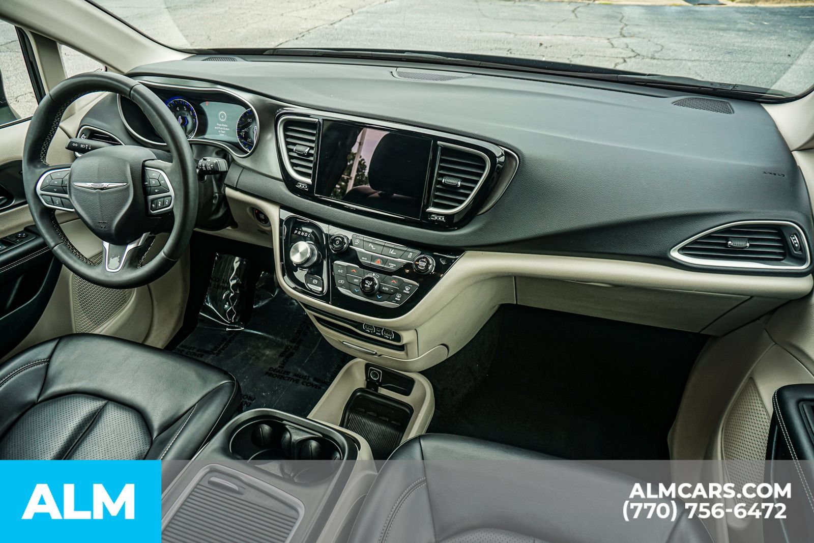 Used 2023 Chrysler Pacifica Touring-L FWD image 24