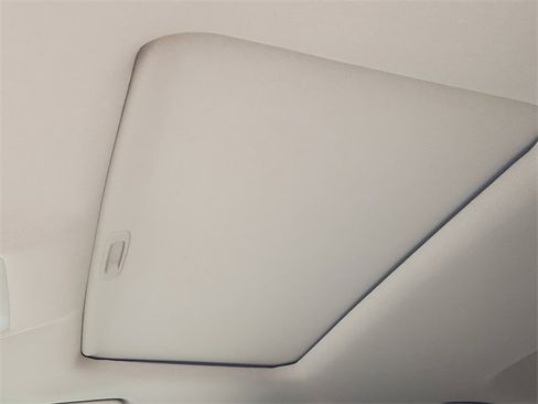 Used 2018 Toyota Highlander Limited image 19