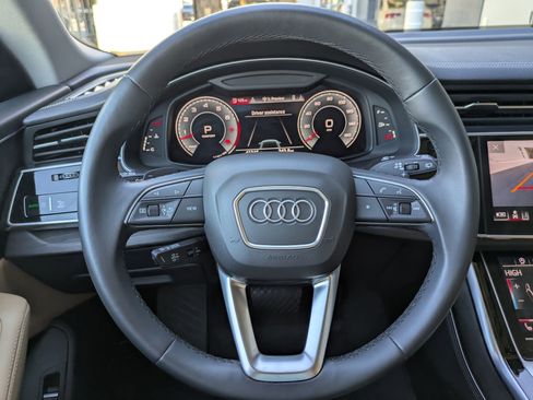 Used 2023 Audi Q8 Prestige w/ Prestige Package image 12