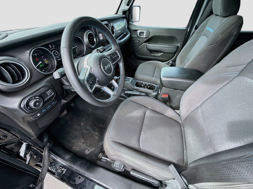 Used 2023 Jeep Wrangler Unlimited Rubicon 4xe w/ Cold Weather Group AWD/4WD image 27