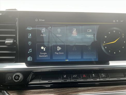 Used 2024 Chevrolet Silverado 2500 LT w/ Convenience Package image 29