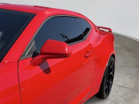 Used 2016 Chevrolet Camaro SS RWD image 8