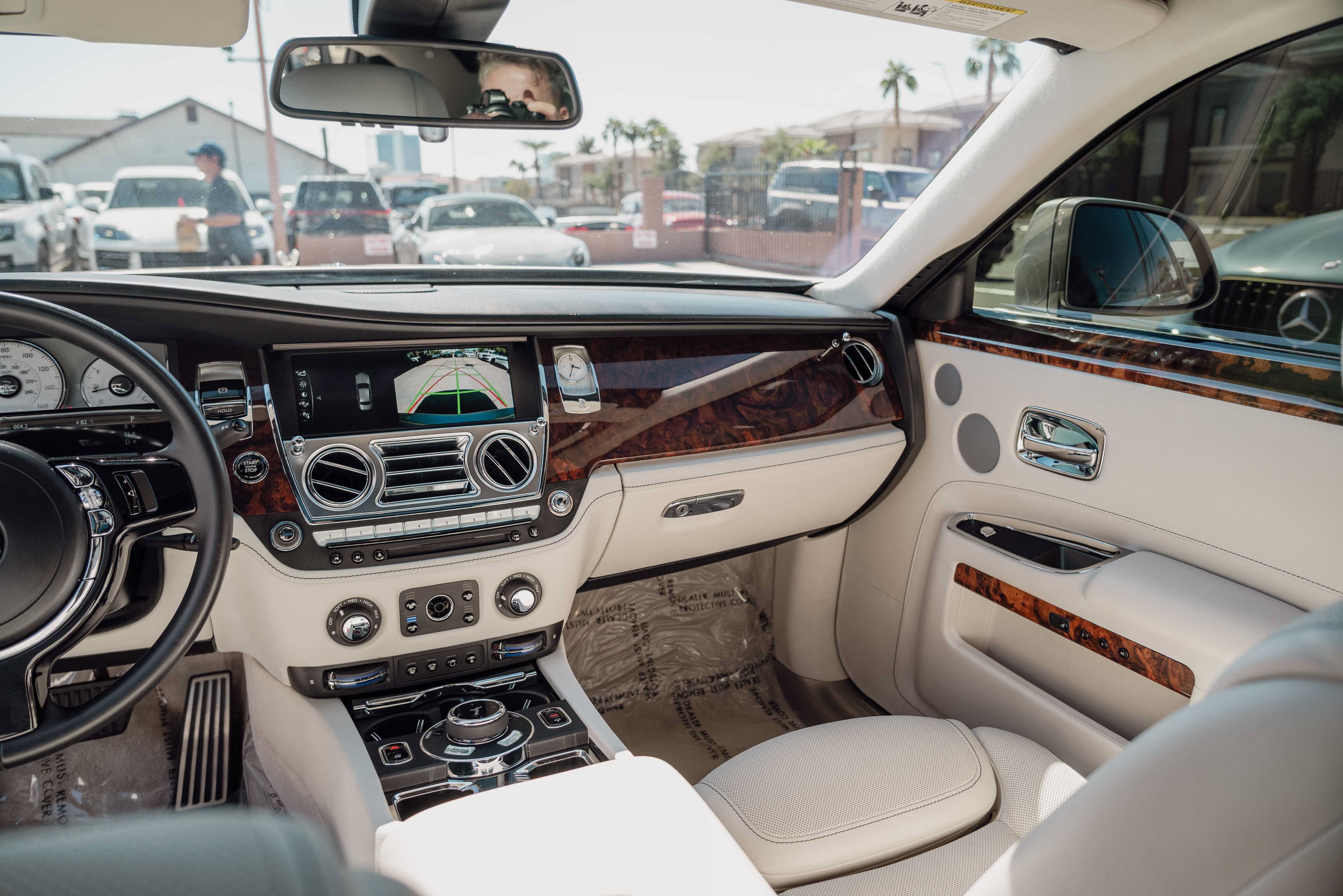 Used 2020 Rolls-Royce Ghost RWD image 10