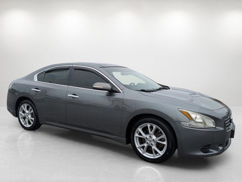 Used 2014 Nissan Maxima 3.5 SV w/ Premium Package image 3