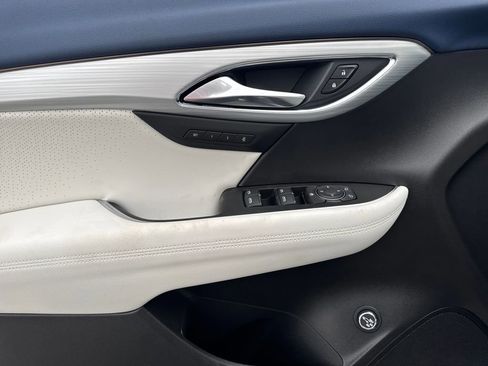 New 2026 Buick Envision Avenir image 17