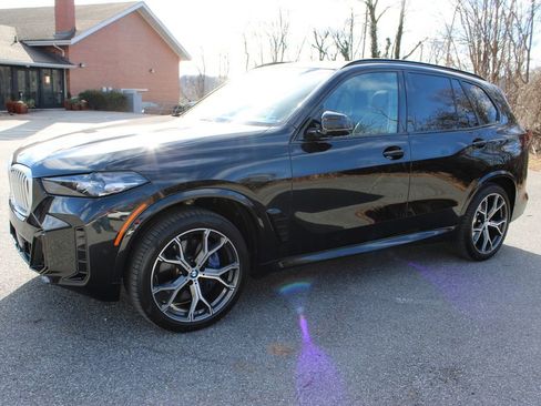 Used 2024 BMW X5 xDrive40i w/ M Sport Package image 5