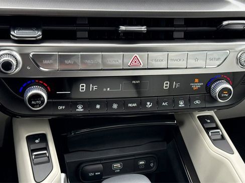 New 2025 Kia Telluride S image 26