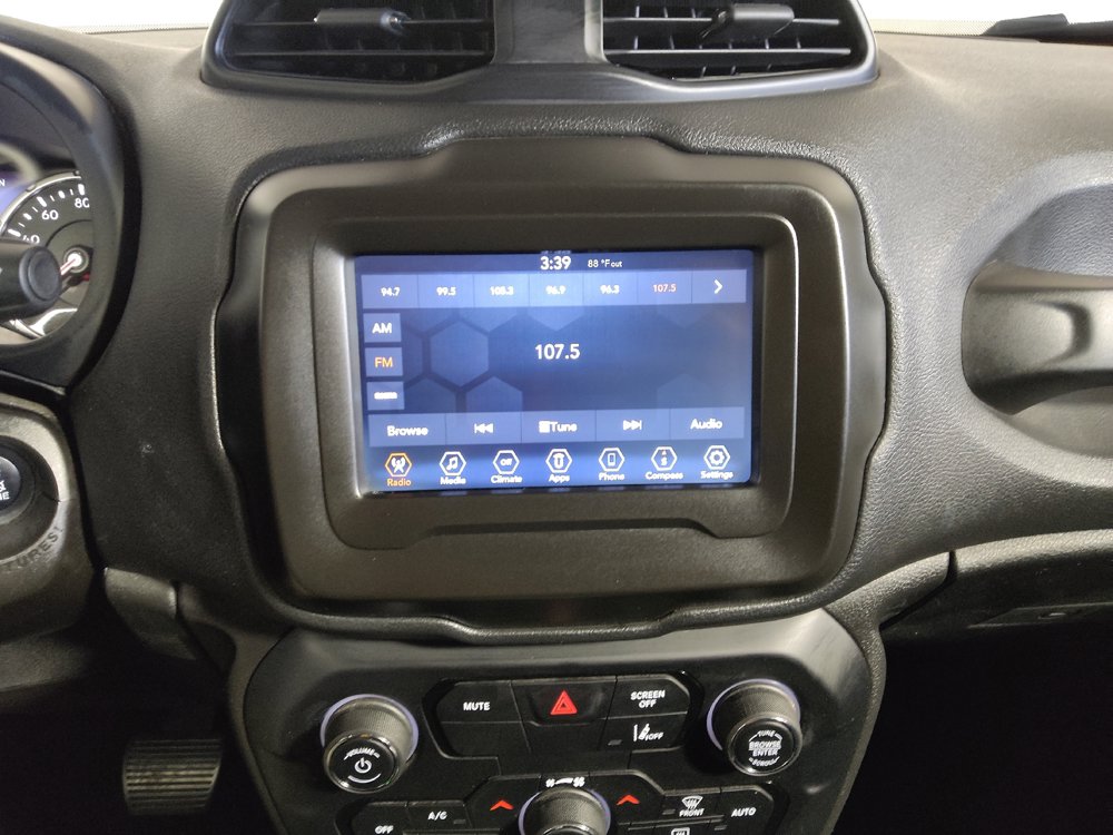 Used 2021 Jeep Renegade Latitude FWD image 25