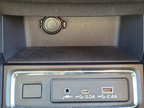 Certified 2023 Subaru Ascent Premium w/ Convenience Package image 24