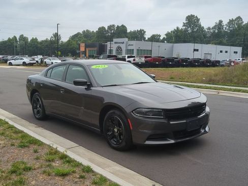 Used 2023 Dodge Charger SXT RWD image 15