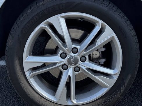 Used 2020 Audi Q3 2.0T Premium w/ Convenience Package image 17