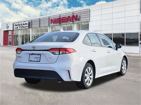 Used 2024 Toyota Corolla LE FWD image 4