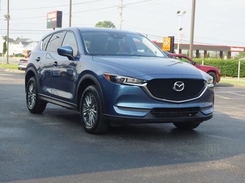Used 2017 MAZDA CX-5 Touring w/ Preferred Equipment Package FWD image 3