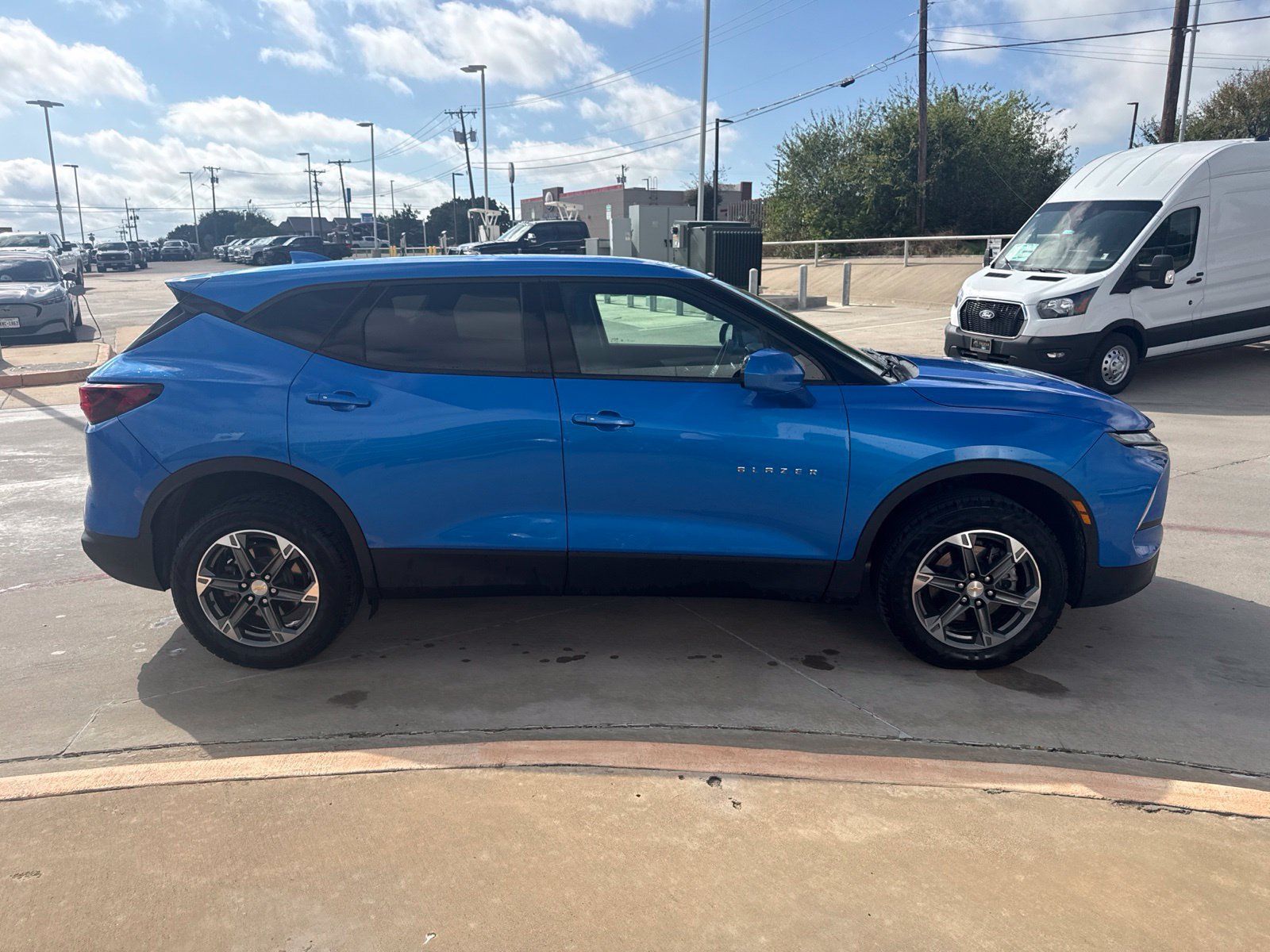 Used 2025 Chevrolet Blazer LT AWD/4WD image 4