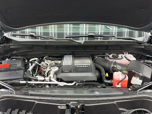 Used 2026 Chevrolet Suburban High Country w/ Sun And Tow Package image 17