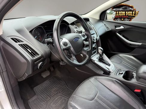 Used 2014 Ford Focus SE w/ Equipment Group 201A FWD image 17