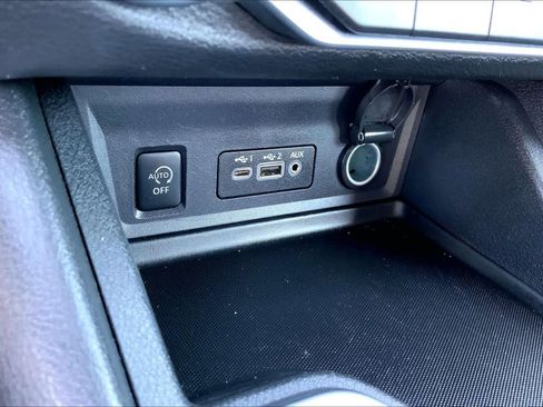 Used 2024 Nissan Sentra SV image 31